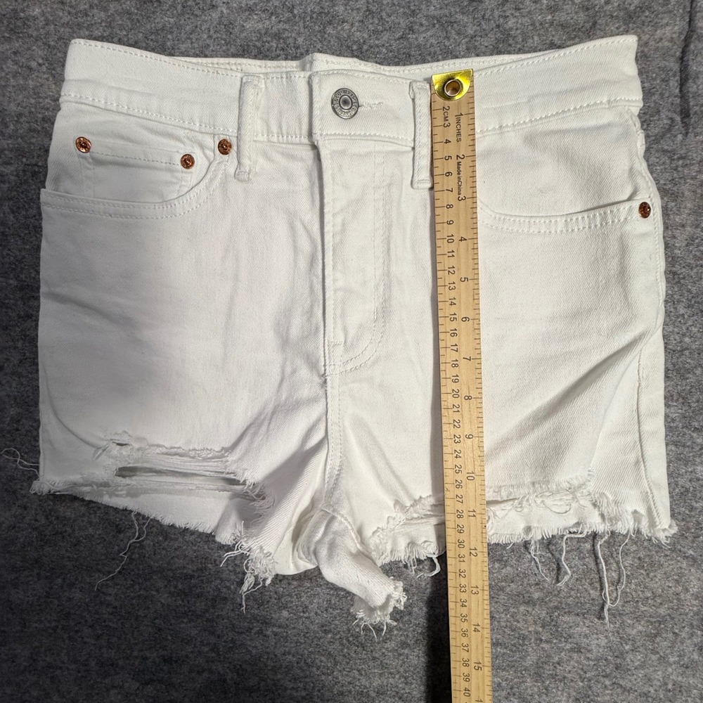 Levis High Rise Distressed Denim Shorts White Womens Size 28 Frayed Cut Off NWOT - Picture 6 of 8